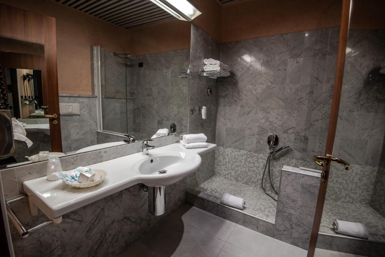 Hotel Petra Rome Exterior photo