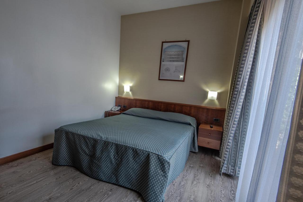 Hotel Petra Rome Exterior photo