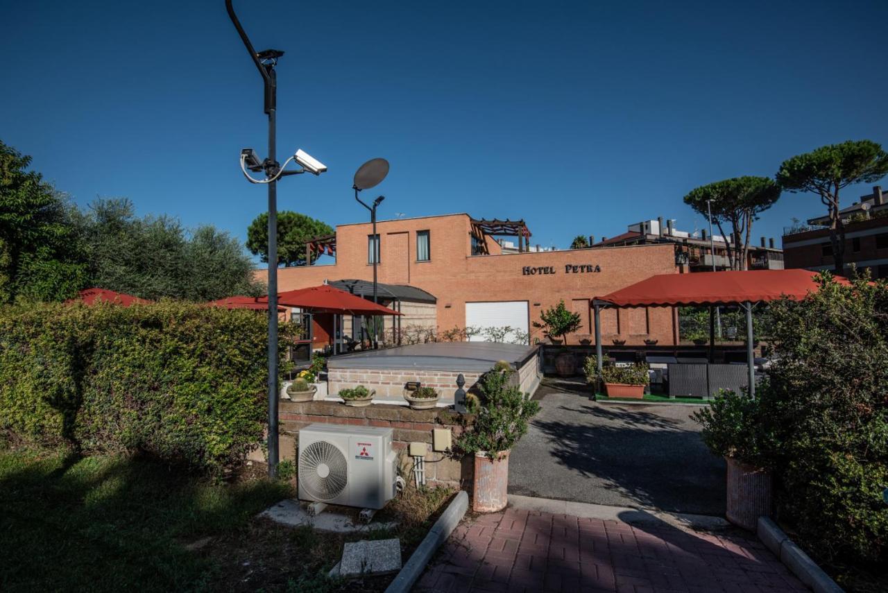 Hotel Petra Rome Exterior photo